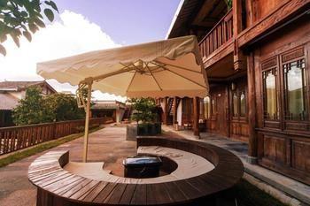 Lijiang Banshan Yunfu Boutique Hostel Exterior photo